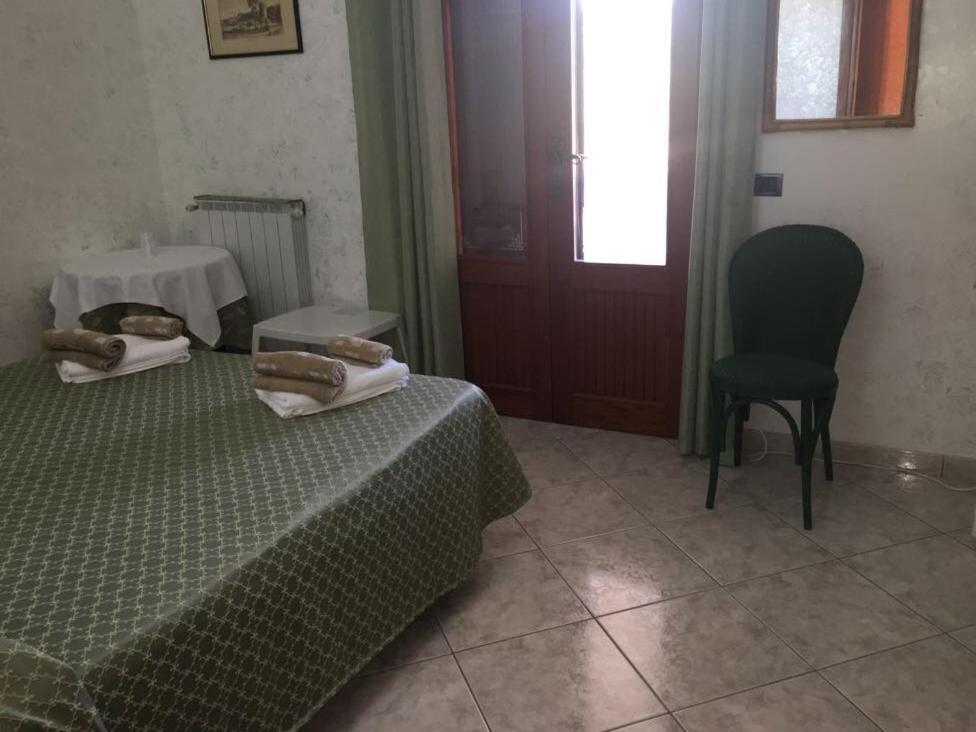 B&B Garzia Маринела Екстериор снимка
