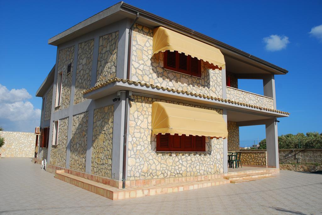 B&B Garzia Маринела Екстериор снимка