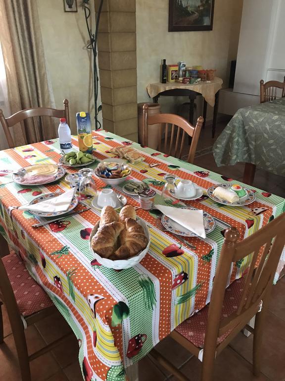B&B Garzia Маринела Екстериор снимка