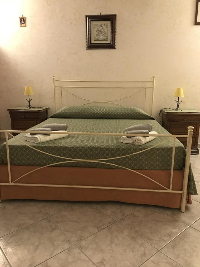 B&B Garzia Маринела Екстериор снимка