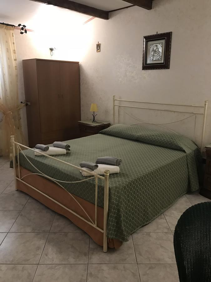 B&B Garzia Маринела Екстериор снимка